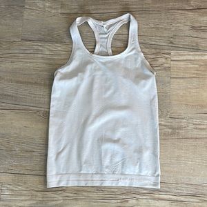 Lululemon swiftly tank size 6
